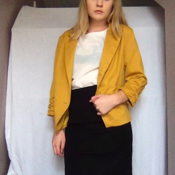 ❌SOLD❌Mustard Color Kenar Blazer - Picture 6 of 6